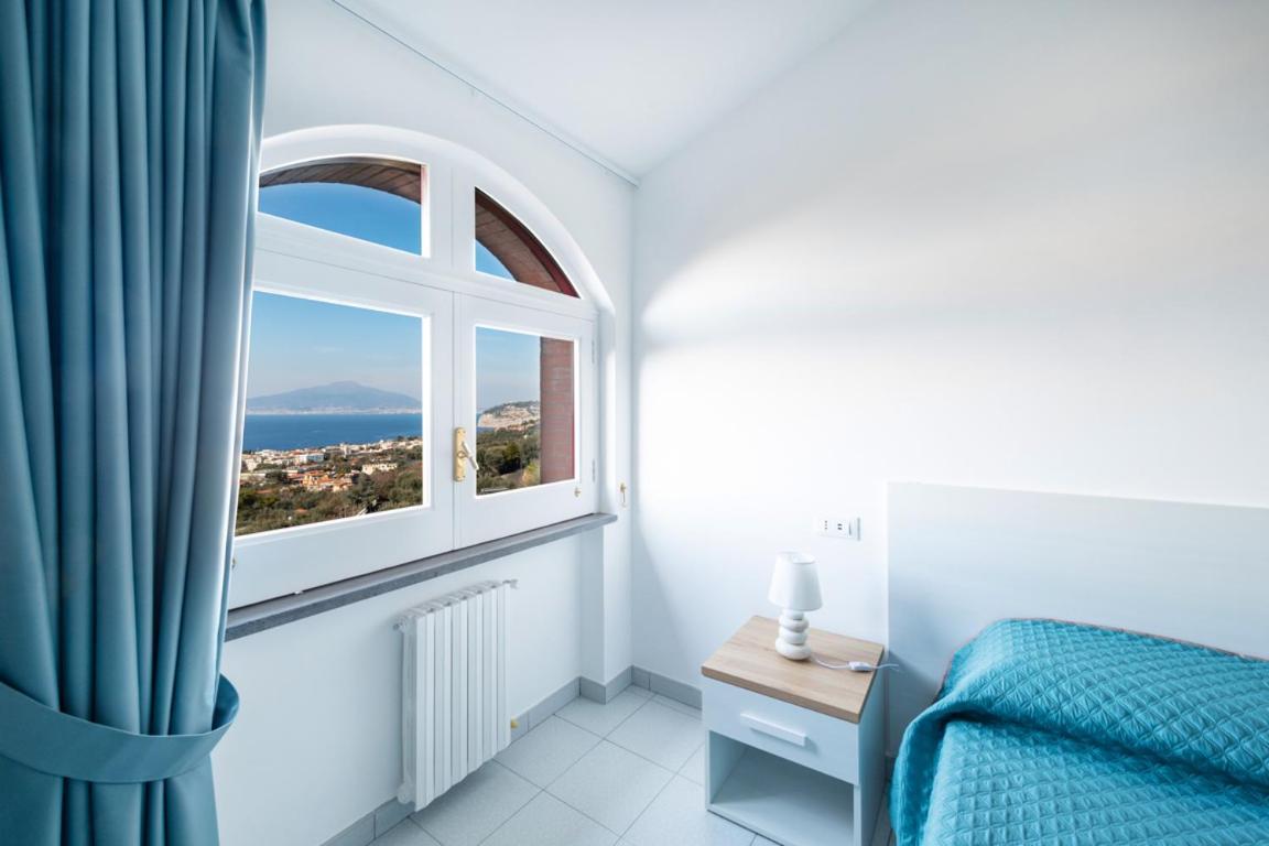 Sorrentovibes - Sea View Rooftop Apartment With Jacuzzi & Garden Exterior foto