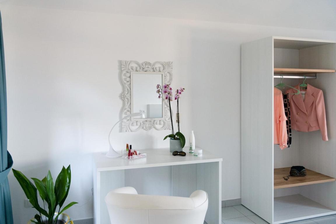 Sorrentovibes - Sea View Rooftop Apartment With Jacuzzi & Garden Exterior foto