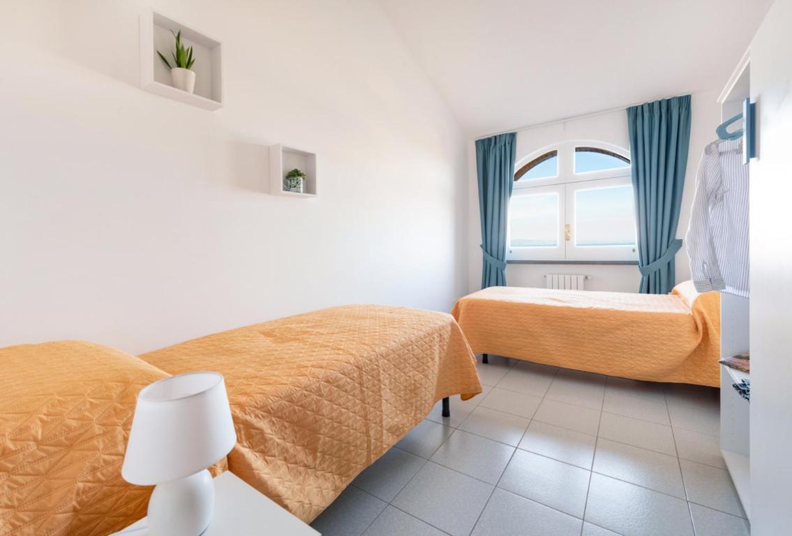 Sorrentovibes - Sea View Rooftop Apartment With Jacuzzi & Garden Exterior foto